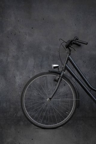 Black Vintage Bike & Concrete Love